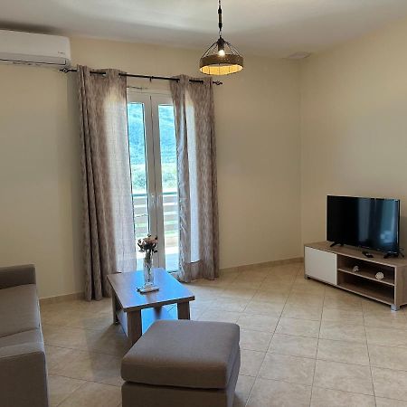 Georgia'S Guesthouse Kalampáka Ngoại thất bức ảnh