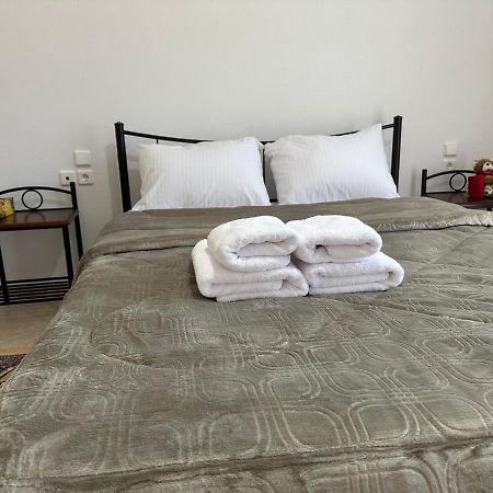 Georgia'S Guesthouse Kalampáka Ngoại thất bức ảnh