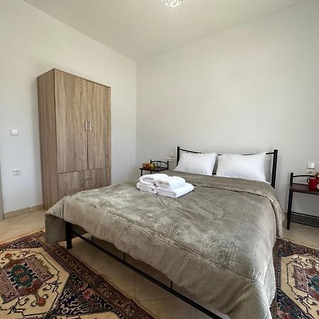 Georgia'S Guesthouse Kalampáka Ngoại thất bức ảnh