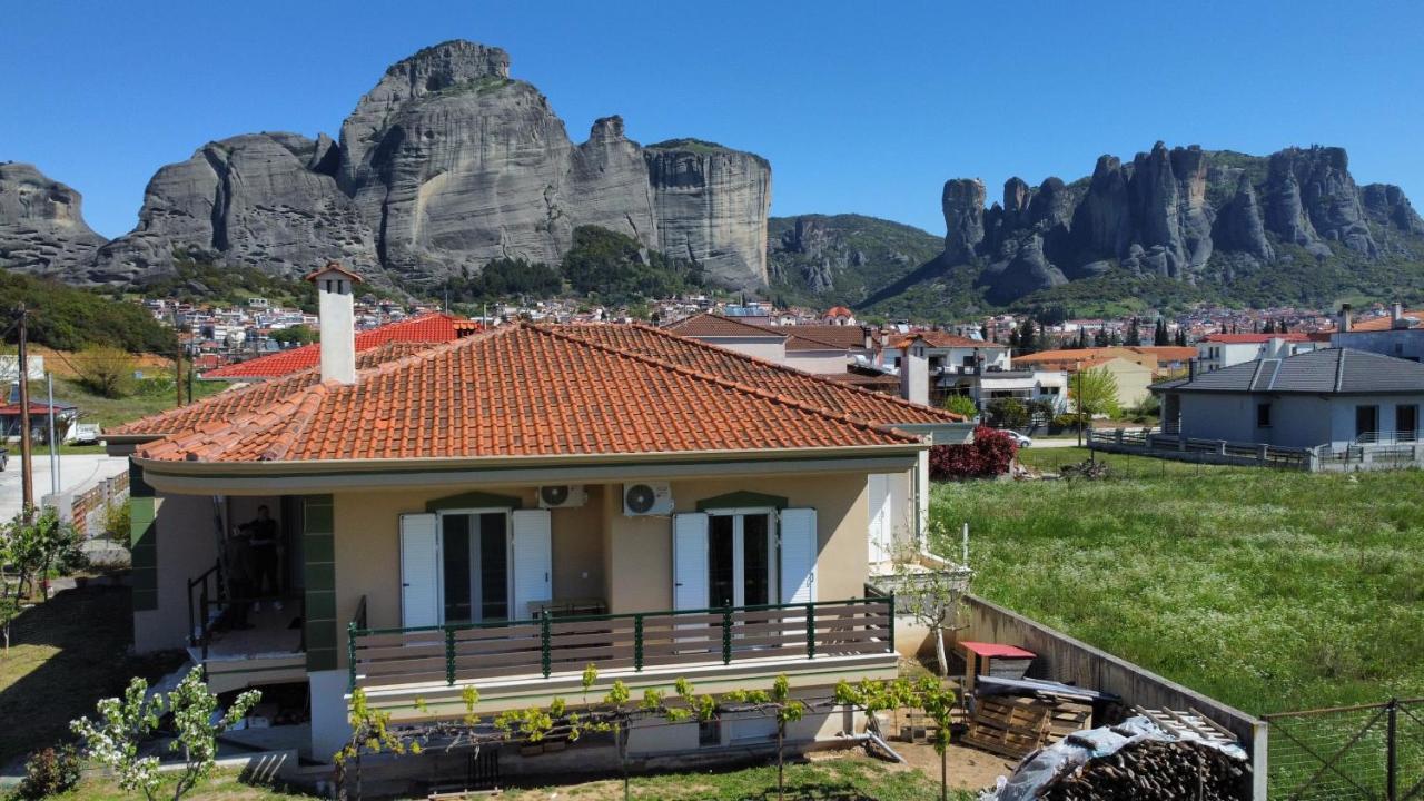 Georgia'S Guesthouse Kalampáka Ngoại thất bức ảnh