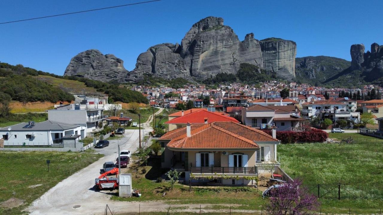 Georgia'S Guesthouse Kalampáka Ngoại thất bức ảnh