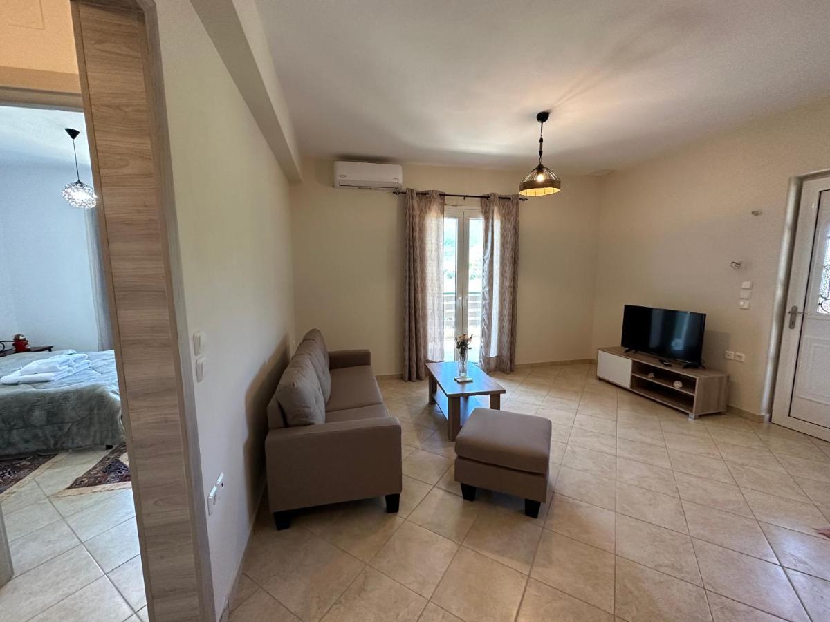 Georgia'S Guesthouse Kalampáka Ngoại thất bức ảnh