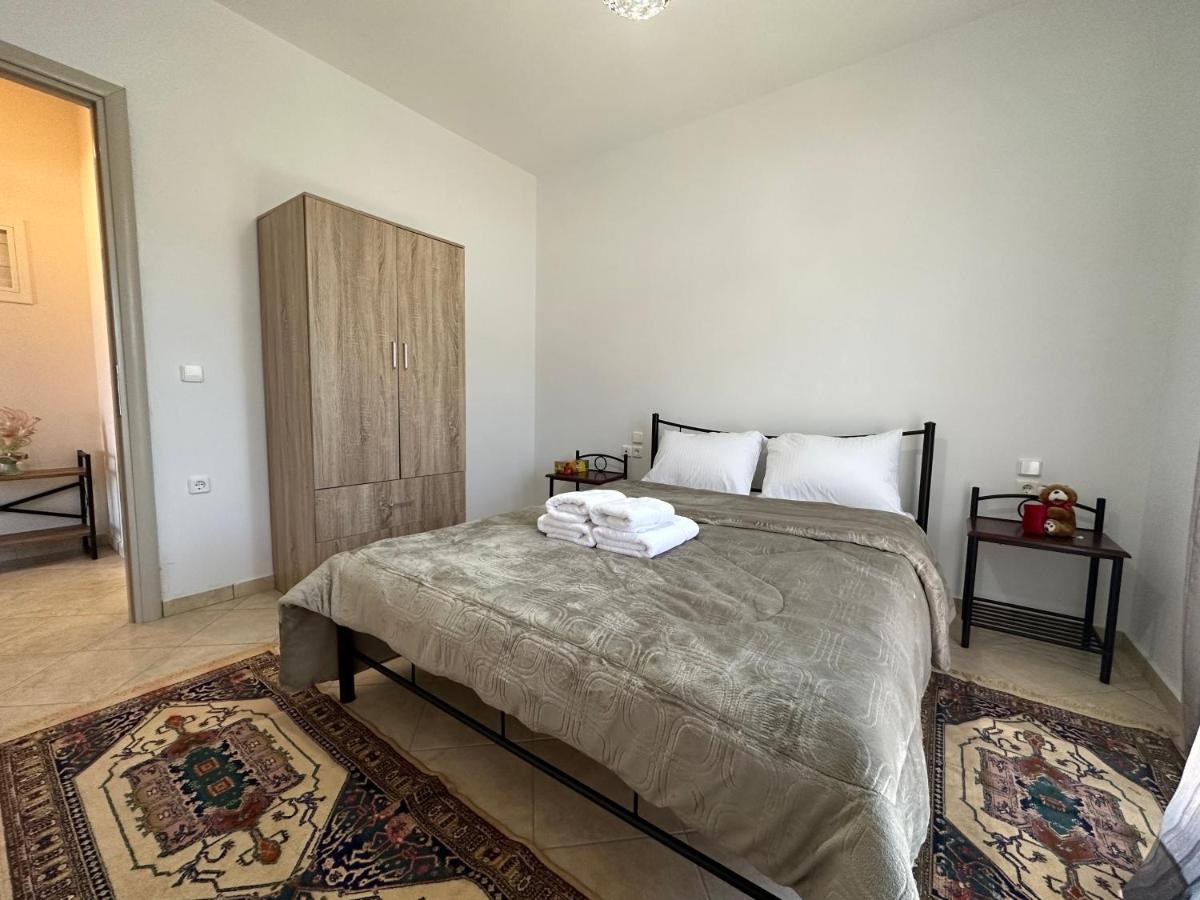 Georgia'S Guesthouse Kalampáka Ngoại thất bức ảnh