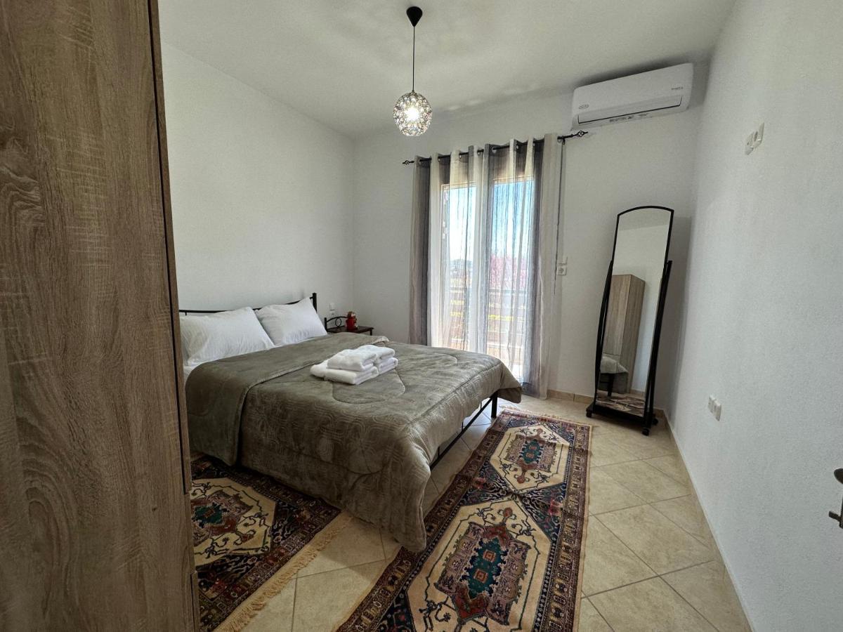 Georgia'S Guesthouse Kalampáka Ngoại thất bức ảnh